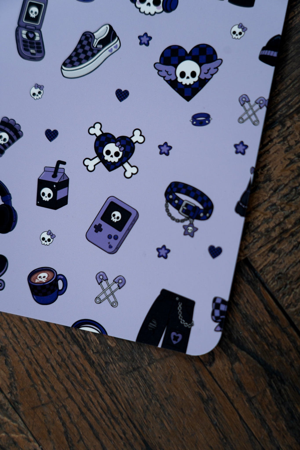Kindle Scribe Insert | Elder Emo 2000s Nostalgia Bookish Gift - Vix and Ink