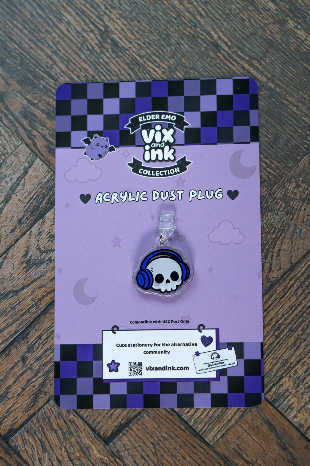 Skull Headphone Kindle Dust Plug | USB C Anti Dust Phone Charm - Vix and Ink